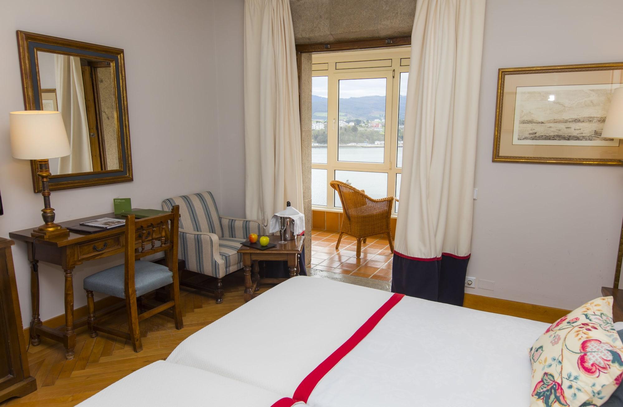 Parador De Ribadeo Exterior photo