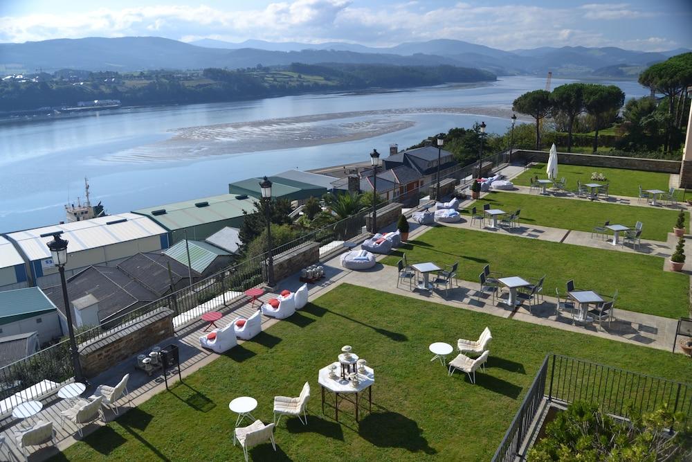 Parador De Ribadeo Exterior photo
