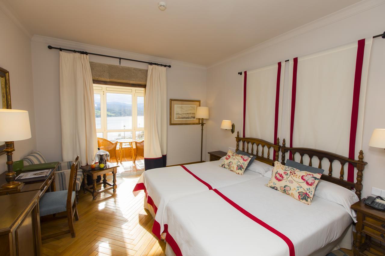 Parador De Ribadeo Exterior photo